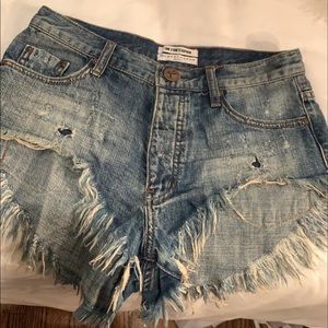 LIKE NEW! One teaspoon size 22 - rollers style